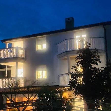Apartments Basic Sveti Anton 88 Malinska Zewnętrze zdjęcie