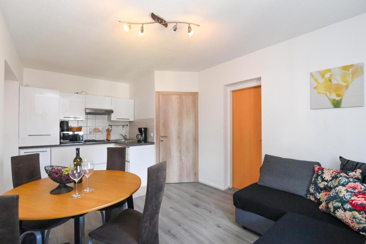 Apartments Basic Sveti Anton 88 Malinska Zewnętrze zdjęcie