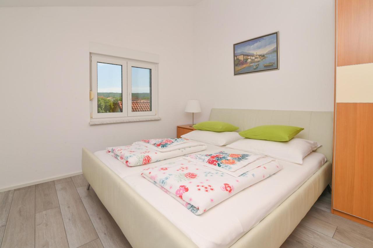 Apartments Basic Sveti Anton 88 Malinska Zewnętrze zdjęcie