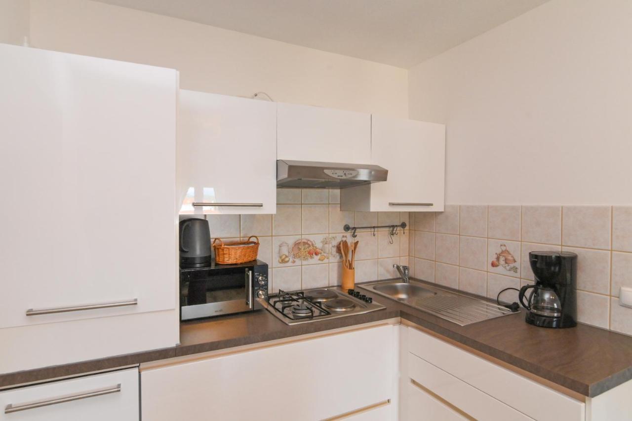 Apartments Basic Sveti Anton 88 Malinska Zewnętrze zdjęcie