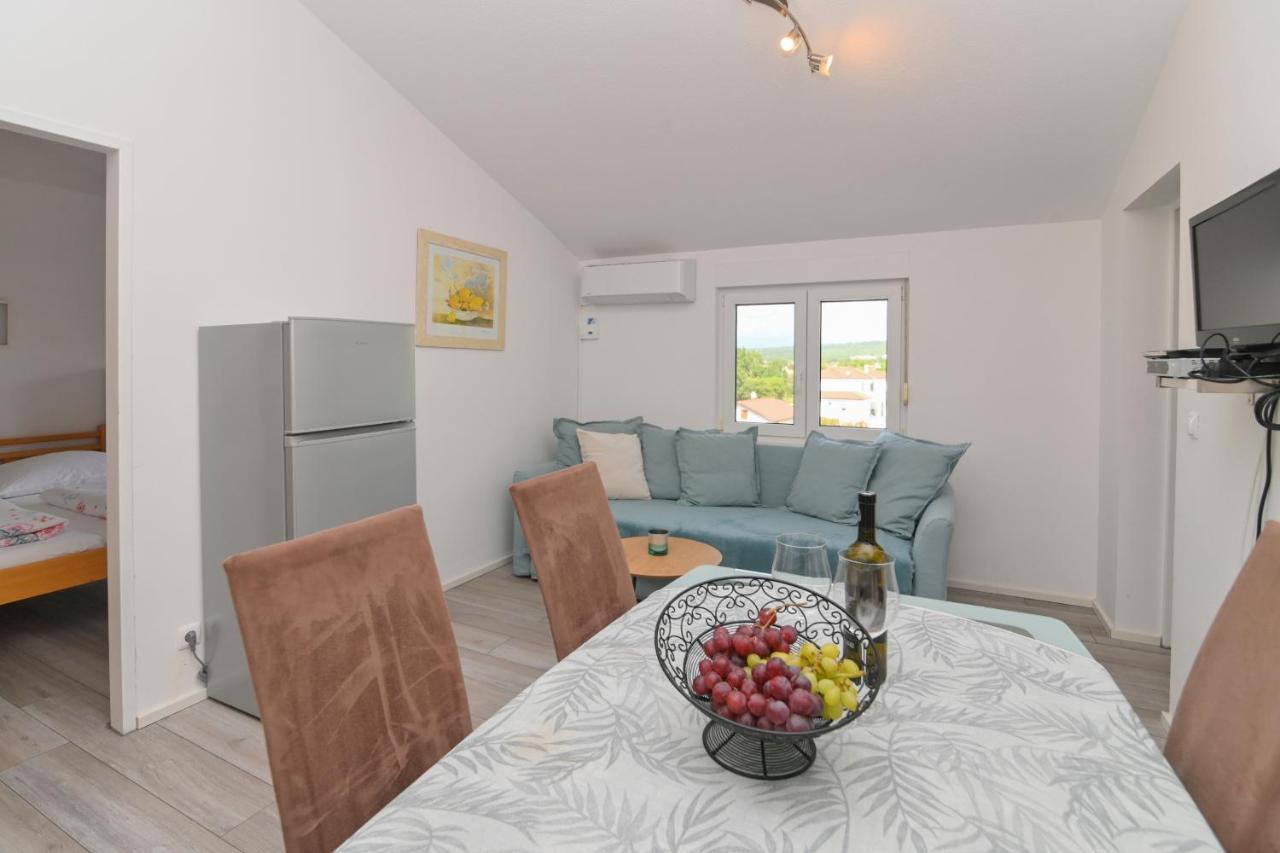 Apartments Basic Sveti Anton 88 Malinska Zewnętrze zdjęcie