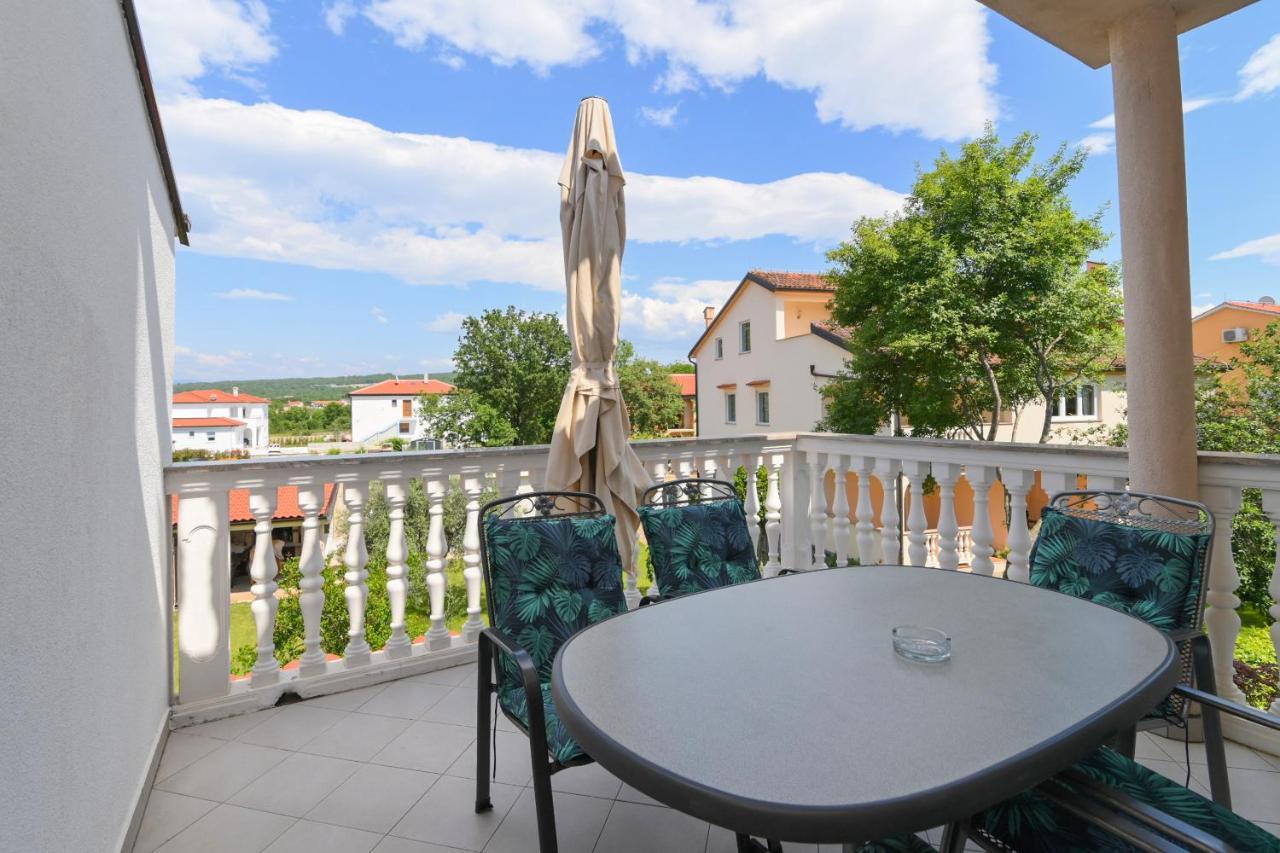 Apartments Basic Sveti Anton 88 Malinska Zewnętrze zdjęcie